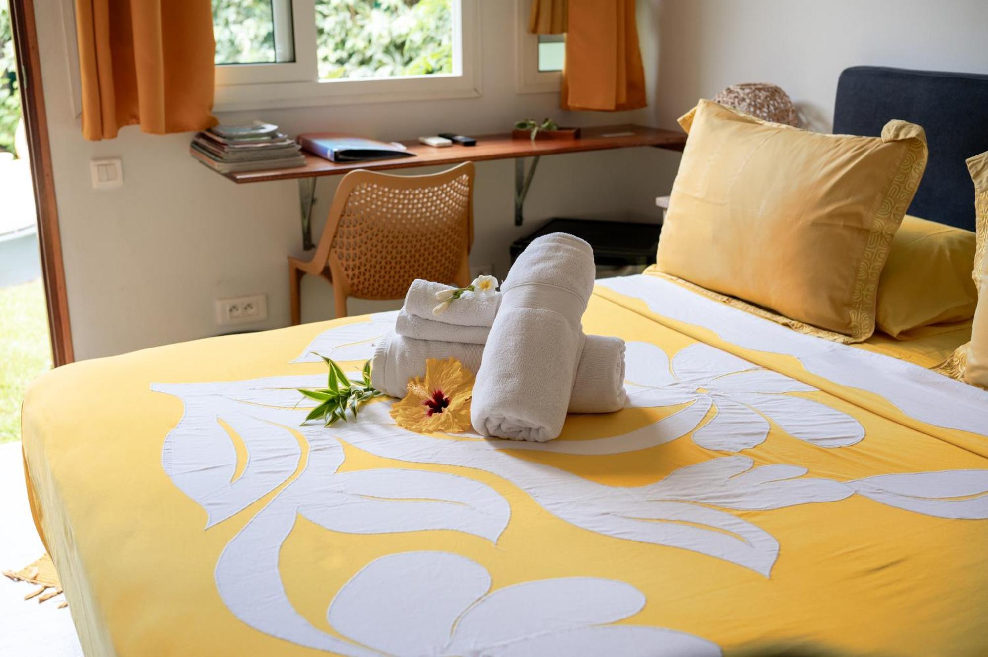 Manaeva Lodge パペーテ エクステリア 写真